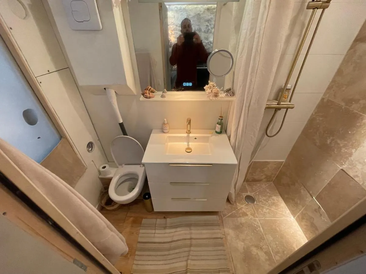 Apartment Chambres Studio Eleusis-Paris France