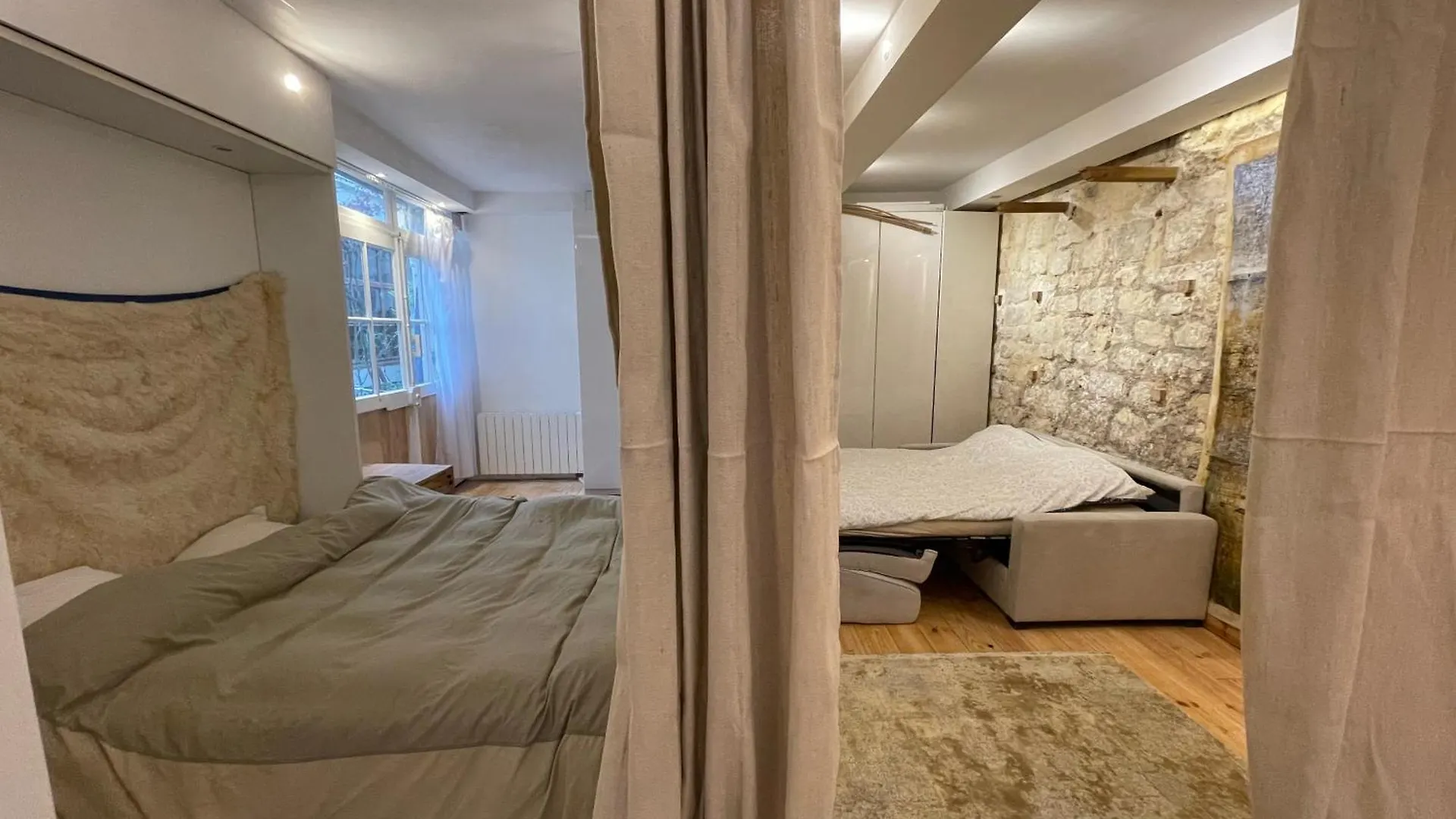 Chambres Studio Eleusis-Paris France